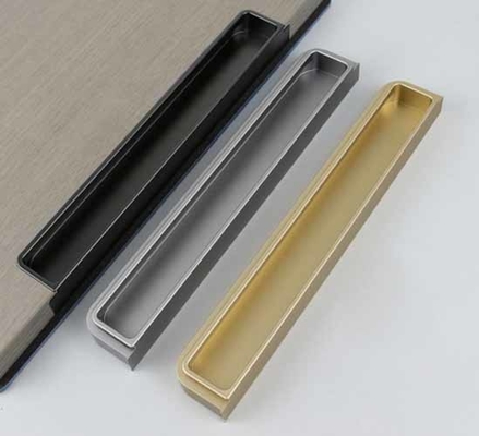 Manches cachées en aluminium de longueur personnalisée pour armoire de garde-robe avec un aspect clair